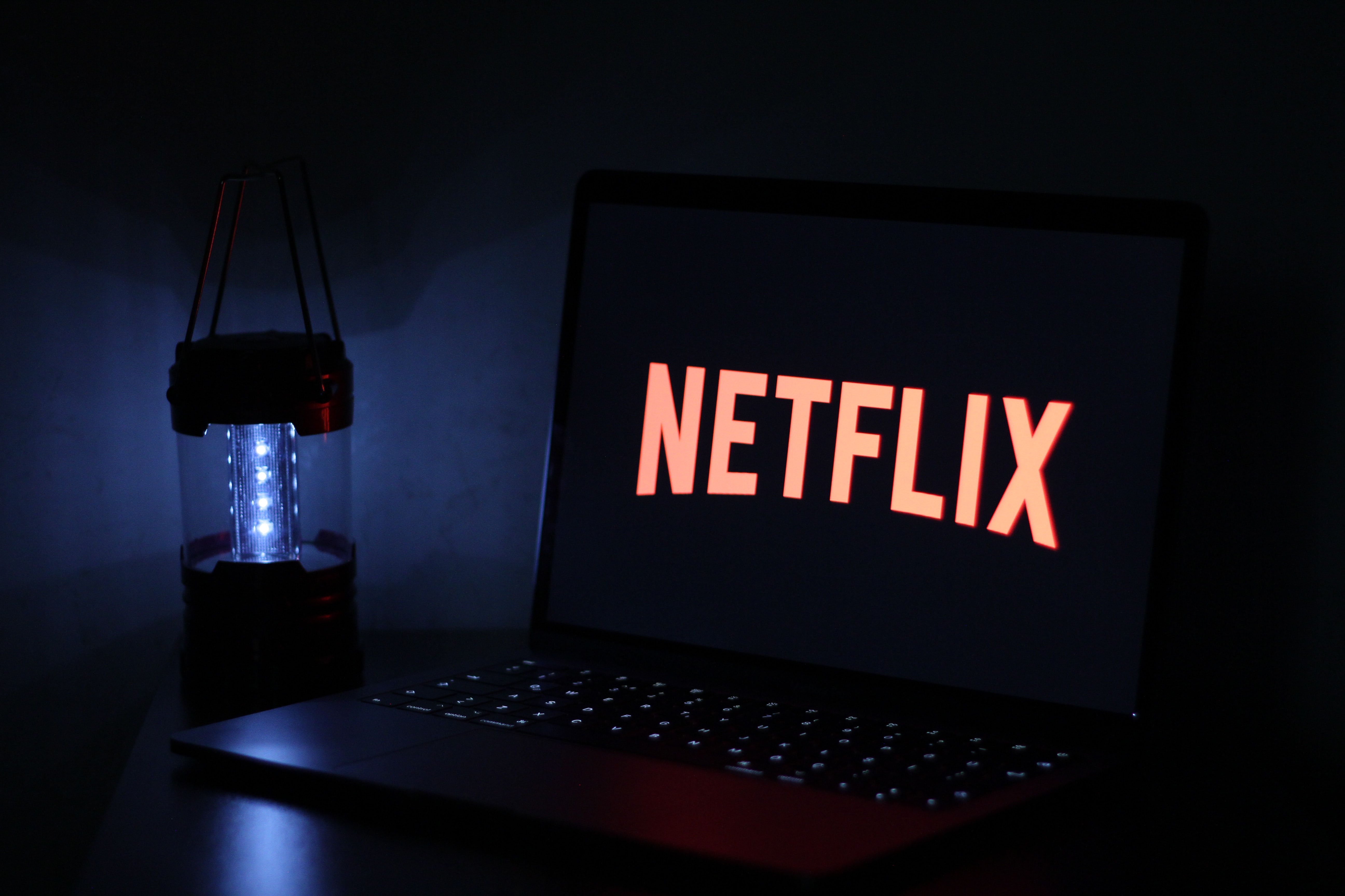 códigos secretos da netflix [Vídeo]  Site de filmes gratis, Sites para ver  filmes, Dicas de filmes netflix